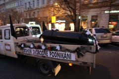 Protestní průjezd Prahou proti EET