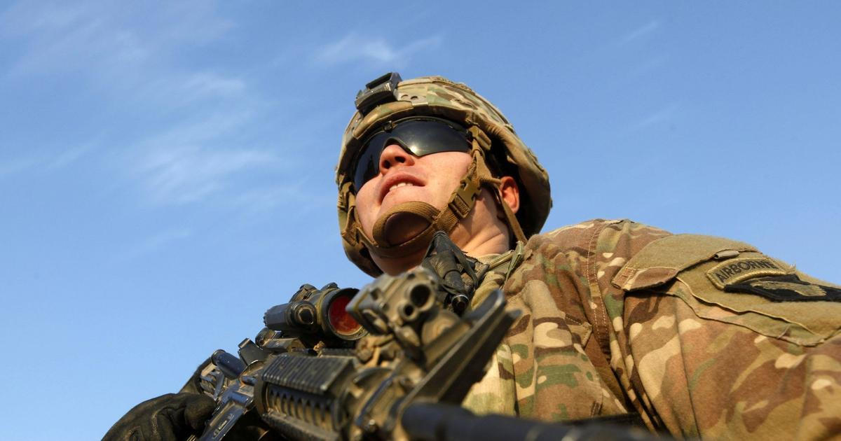 Přežil náraz volným pádem. Sestřelený Američan popsal nejtěžší chvíle svého života