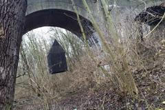 Létající černý dům