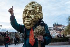 17. listopad 2016 - Národní třída, masky, koncert