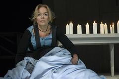 DnV - Její pastorkyňa