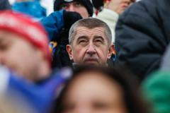 Komentátor vybral událost roku: Češi pochodují vstříc životu v Babišově holdingu