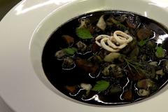 Ochutnejte netradiční polévku z mořského hlavonožce