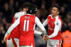 Radost fotbalistů Arsenalu (Alexis Sánchez)