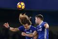 David Luiz a Gary Cahill z londýnské Chelsea