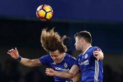 David Luiz a Gary Cahill z londýnské Chelsea