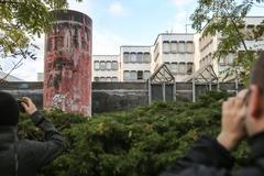 Automatická telefonní ústředna v Dejvicích - prohlídka s architetkem Václavem Aulickým z cyklu Nejošklivější architektura Prahy