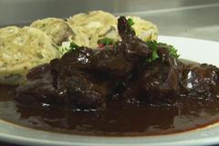 Upečte si poctivý hospodský guláš