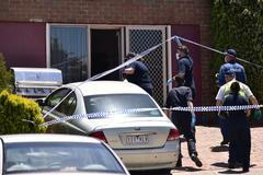 Policisté zasahují v Melbourne.