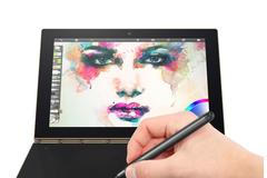 TEST: Yoga Book naznačuje budoucnost počítačů bez klávesnice