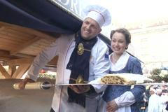 V Drážďanech snědli největší vánoční štólu na světě. Vážila skoro 3 tuny