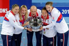 Češky se radují z vítězství ve Fed Cupu 2016