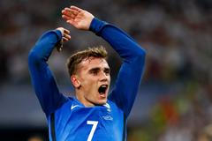 ME 2016, Francie–Německo: Antoine Griezmann slaví gól na 2:0