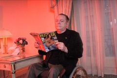 Zemřel Larry Flynt, zakladatel pornočasopisu Hustler a hrdina Formanova filmu