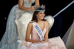 Foto: Krásné róby, tanec i slzy štěstí. Ve Washingtonu se volila nejkrásnější dívka světa