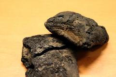 Zuhelnatělý chleba