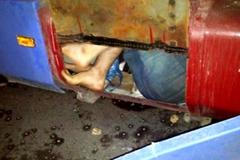 Migranti se převáželi v palivových nádržích. Auta pašeráků měla pocházet i z Česka