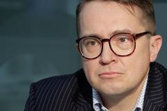 Kdy se dočkají zdravotníci respirátorů? Speciál DVTV s Romanem Šmuclerem