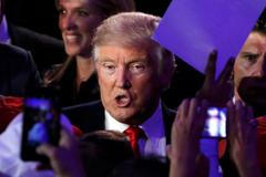 Trumpova vítězná řeč k lidu: Zavážeme si rány a obnovíme americký sen