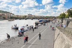 Náplavka - začátek léta 2016