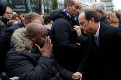 Francois Hollande pieta za oběti terorismu 13. listopadu 2016