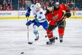 NHL: Calgary Flames vs. Vancouvec Canucks (Nakládal)