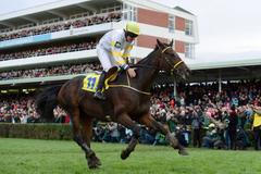 Žokej Jan Faltejsek vyhrál Velkou pardubickou