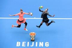 Turnaj v Pekingu, finále čtyřhry: Šafářová, Matteková-Sandsová