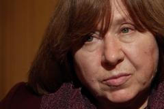 USA válkou vždy řeší bezpečnost ve světě, Rusko jen svoje problémy, říká držitelka Nobelovy ceny