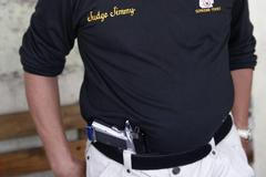 Fotogalerie: Jak filipínský soudce-pistolník učí své kolegy bojovat se zbraní v ruce