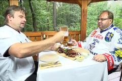 Video: Baby, pivo, žadne pražske cipoviny. Předvolební klip moravskoslezské ČSSD