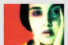 Fotograf Robert Vano na výstavě představil své barevné vzpomínky