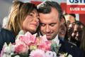 Zklamaný Norbert Hofer s manželkou Rakousko volby