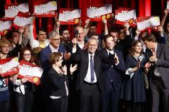 Povolební párty ve štábu Alexandera Van der Bellena.