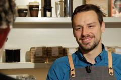 Češi se “turka” neodnaučí pít, kávová kultura v ČR ale vzkvétá, říká nejlepší český barista