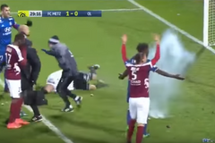 Gólmana Lyonu zasáhla petarda