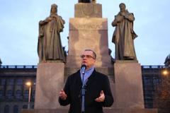 Demonstrace proti Babišovi a oligarchům - Václavské náměstí