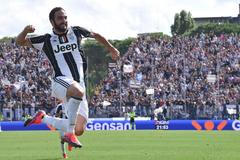 Juventus - Empoli, Gonzalo Higuain slaví branku