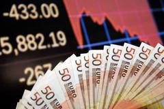 Euro peníze investice finanční trh burza eurozóna