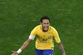 Neymar v dresu Brazílie v utkání proti Paraguayi