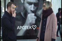 Reklama si došlápla na kuřáky. Billboard zakašle, když kolem něj projde člověk s cigaretou