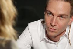 V ČR se mi žije nesvobodně, Babiš stavěl Agrofert s politiky, Piráti mají na 10 procent, říká Bartoš