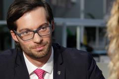 Progresivní daň? Žádný trest pro bohaté, více peněz v peněženkách chudších, říká expert ČSSD