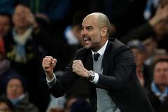 Pep Guardiola během utkání Manchester City - Monako