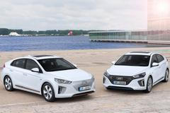 Hyundai Ioniq Electric a Hybrid