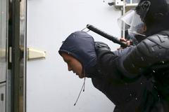 Policie zasáhla proti demonstrantům v Minsku, zatkla desítky lidí