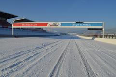 zasněžený autodrom Most