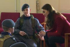 Kate, vévodkyně z Cambridge, opustila prince a užila si Valentýna s kadety