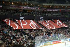 Plná hala, tříbodový "Top Scorer" Hlinka a velká radost. Takhle Sparta prošla do finále Ligy mistrů