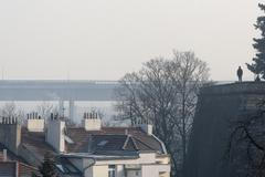 Praha ve smogu zahalena